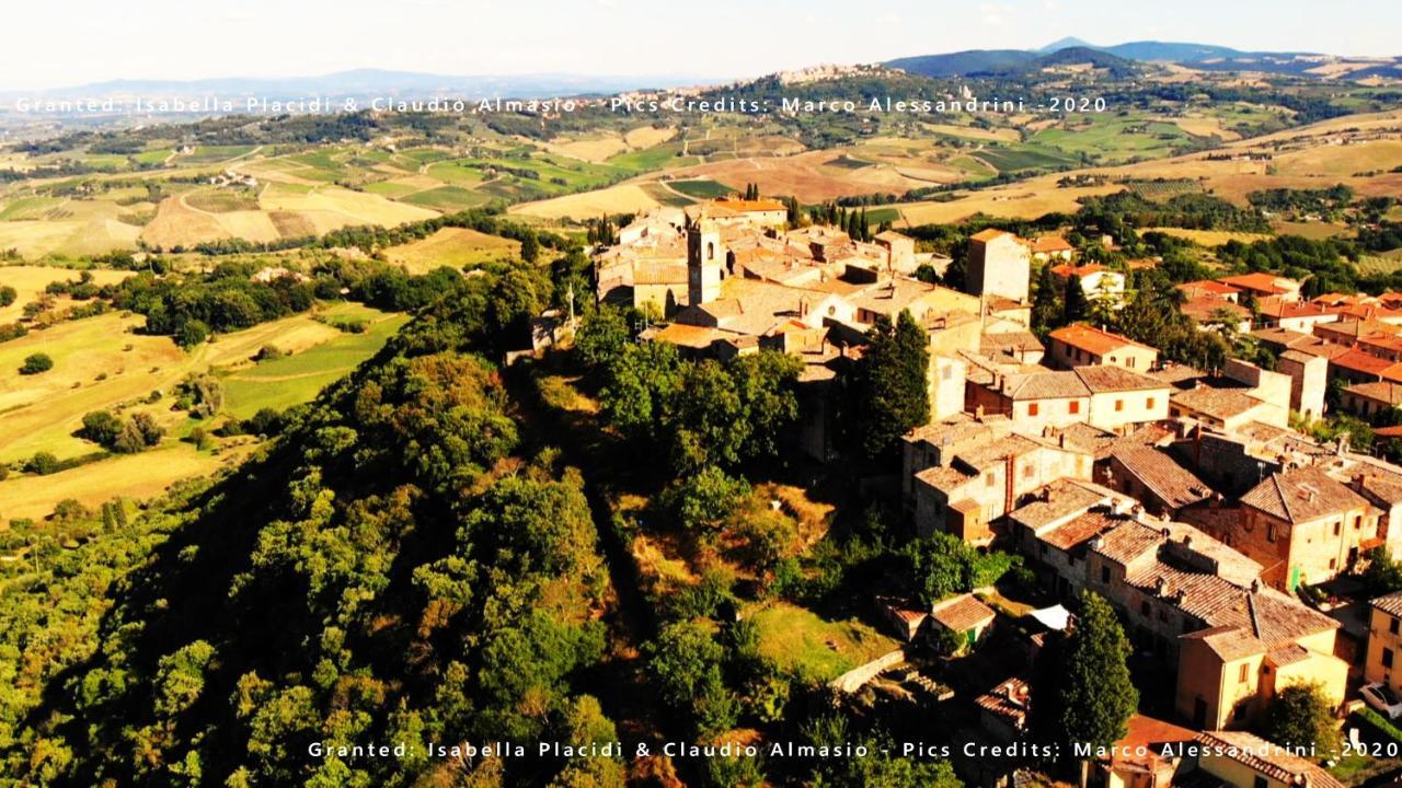 B&B Il Glicine Montefollonico Exterior foto